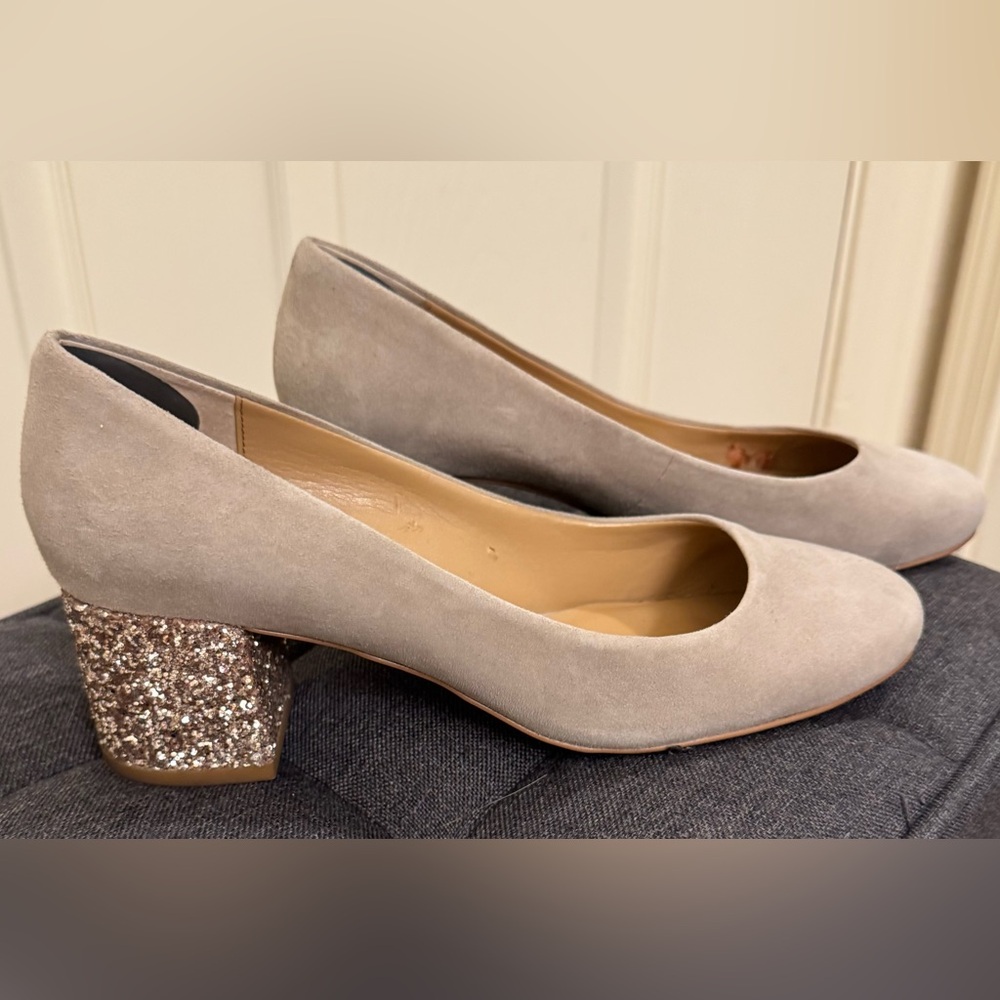 Banana Republic Beige Block Glittered Heel Suede Shoes size 9